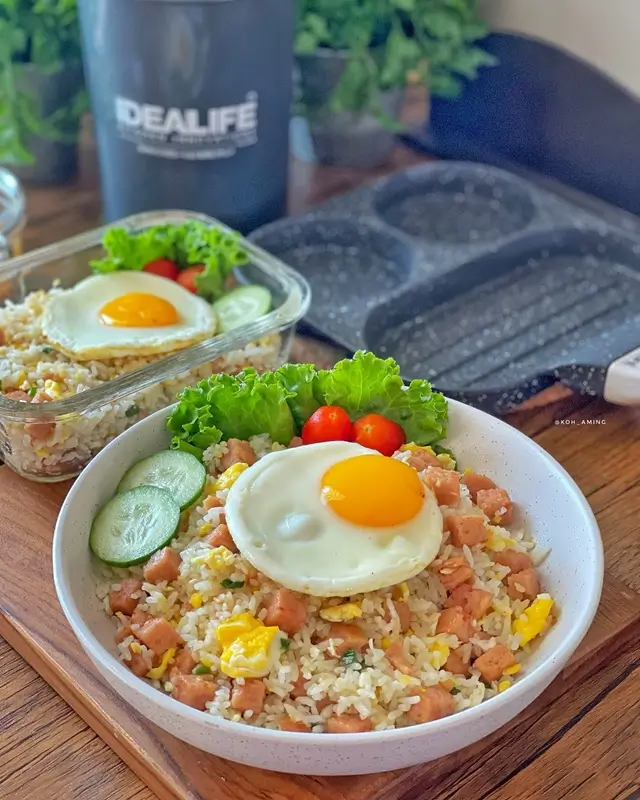 Garlic Butter Rice with Fried Egg