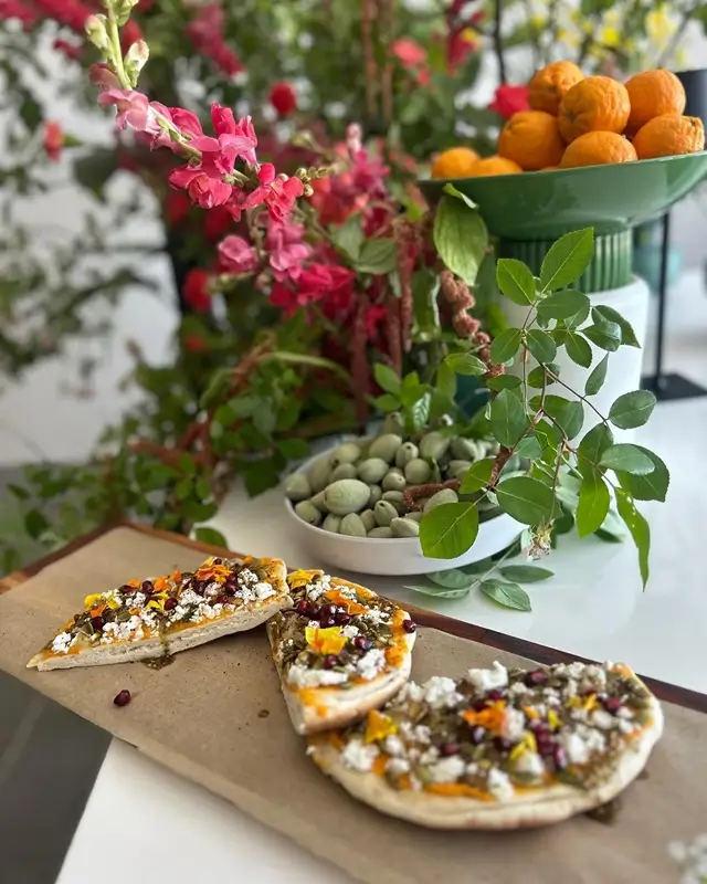 Pumpkin and Apple Flatbread Pizza