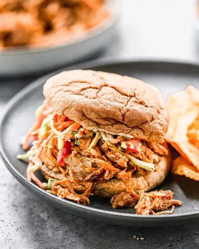 Slow Cooker Pulled Chicken Sandwiches