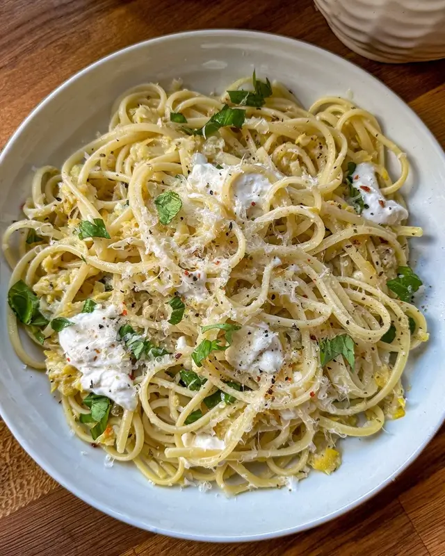 Garlic Butter Canned Tuna Pasta