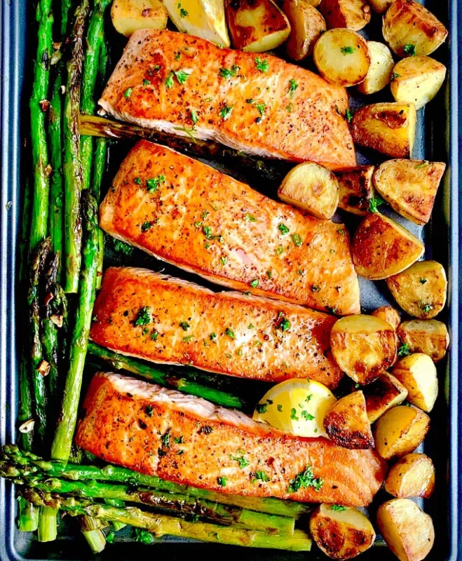 Baked Salmon with Garlic Butter
