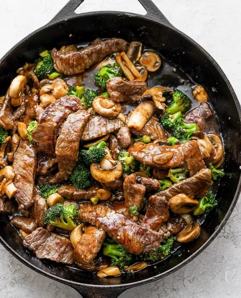 Beef and Broccoli Stir Fry Beef and Broccoli Stir Fry