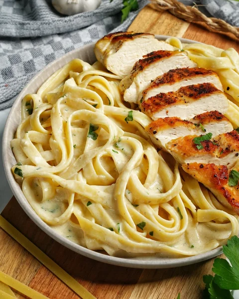 Chicken Alfredo