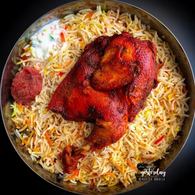 Chicken Kabsa with Tomatoes and Spices