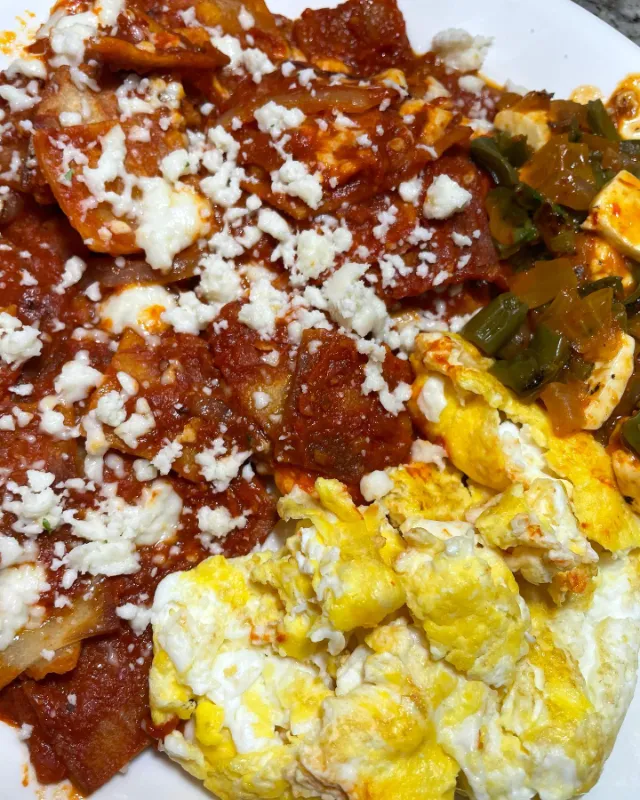 Chilaquiles Rojos