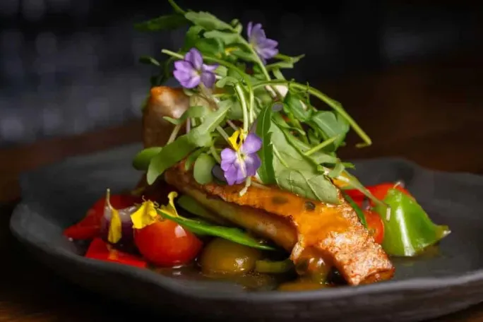 Choosing the Right Garnishes for Your Date Night Plate