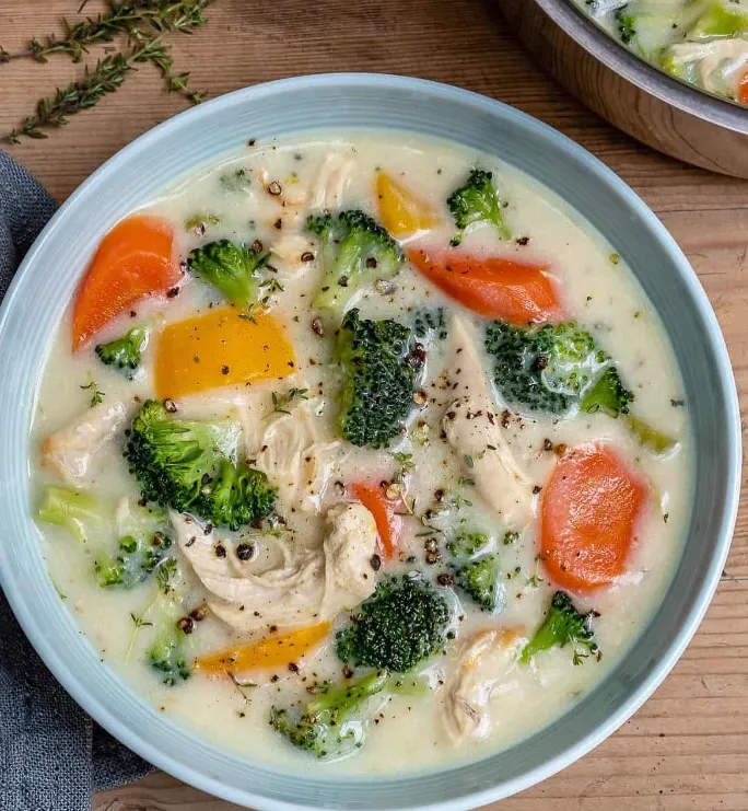Creamy Chicken and Broccoli Soup