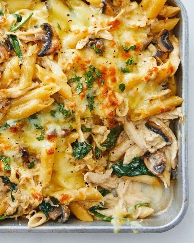 Creamy Garlic Tuscan Chicken Pasta