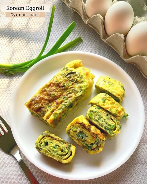 Korean Egg Roll Omelette