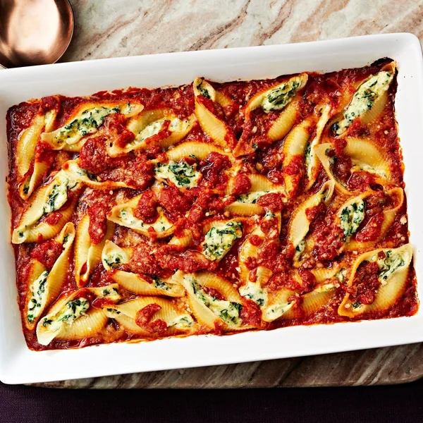 Soft Ricotta and Spinach Stuffed Pasta Shells